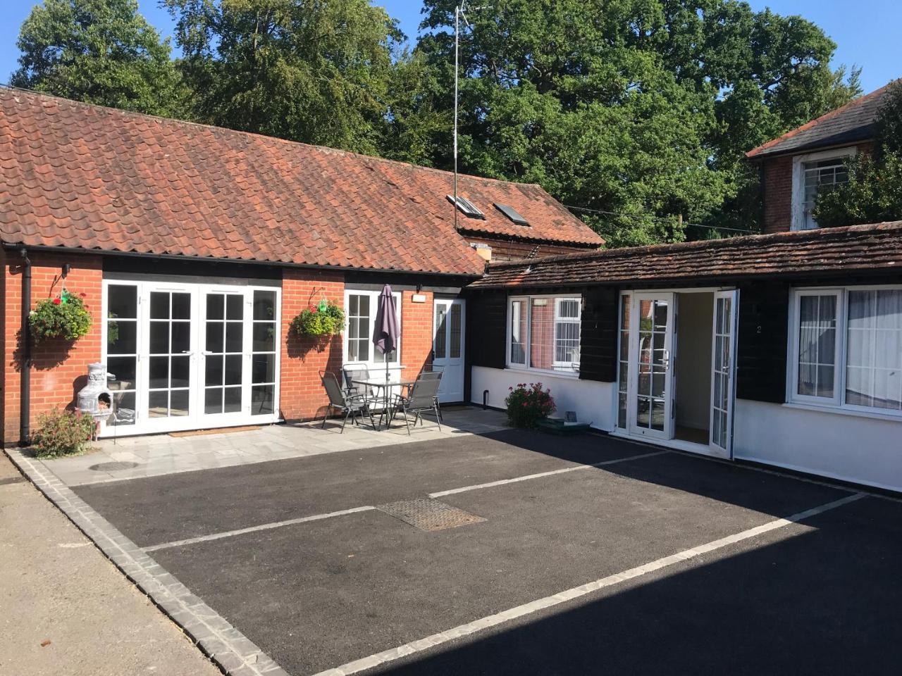 Fornham Guest House Chertsey Εξωτερικό φωτογραφία