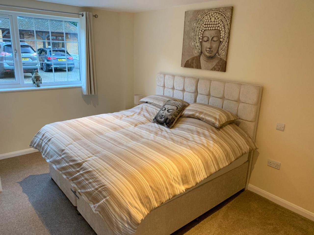 Fornham Guest House Chertsey Εξωτερικό φωτογραφία