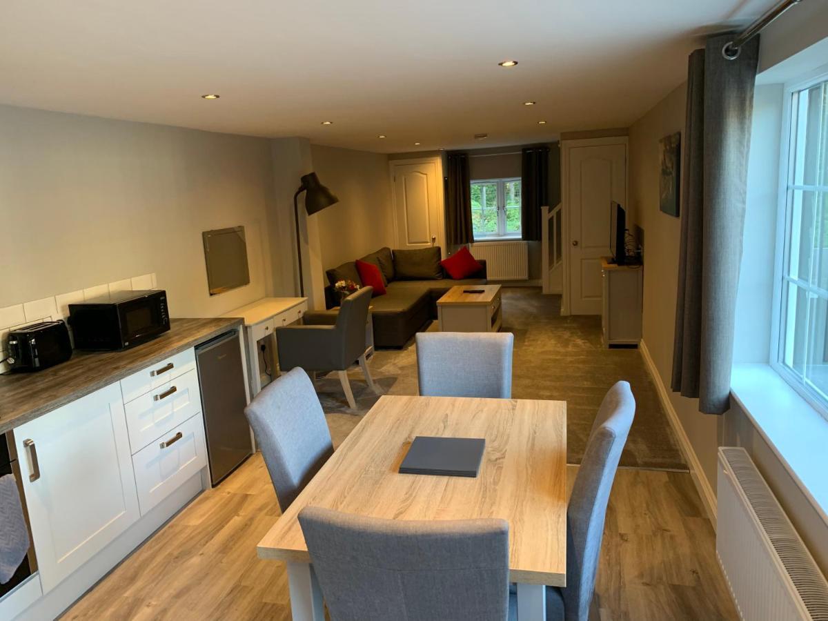Fornham Guest House Chertsey Εξωτερικό φωτογραφία